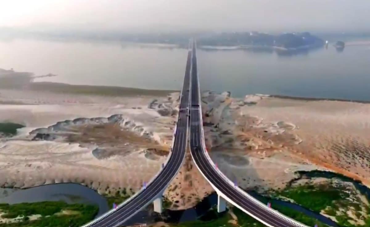 6 लेन, 1.24 Km लंबा... ब्रह्मपुत्र पर बना ये शानदार पुल बदलेगा पुर्वोत्&zwj;तर की तस्&zwj;वीर