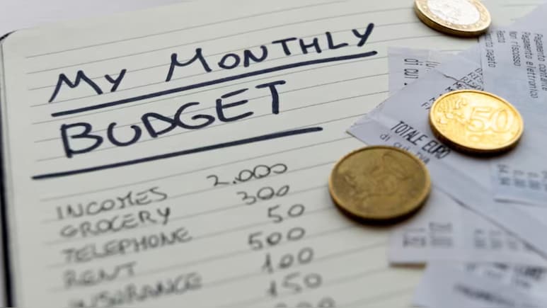 3 लाख की सैलरी, 1 लाख की SIP और शादी का फंड, 2 लाख से ज्यादा तो खर्च कर देती है यह डेटा इंजीनियर