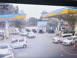 CCTV Footage: पुण्यात भाजप नेत्यांच्या आईला कारची धडक; 'हिट अँड रन'मुळे खळबळ, सुनियोजित कट असल्याचा आरोप