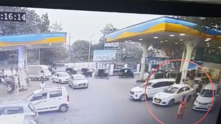 CCTV Footage: पुण्यात भाजप नेत्यांच्या आईला कारची धडक; 'हिट अँड रन'मुळे खळबळ, सुनियोजित कट असल्याचा आरोप