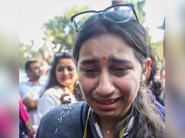 पेपर देख छात्रों की उड़ी हवाइयां! CBSE 10 मैथ्स पेपर को लेकर सोशल मीडिया पर छिड़ी बहस, क्या सच में टफ था एग्जाम