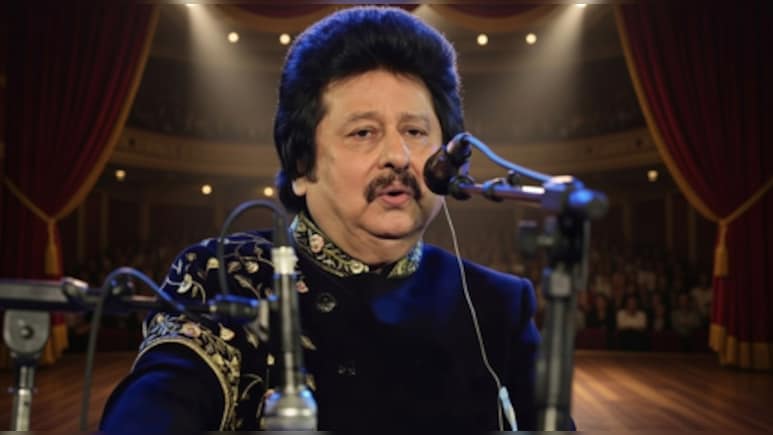 जब भारत-चीन युद्ध के दौरान पंकज उधास ने गाया 'ऐ मेरे वतन के लोगों' गाना, खुश होकर लोगों ने दिया तोहफा