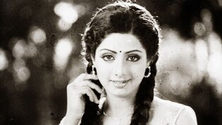 श्रीदेवी ने 13 साल की उम्र में किया इस सुपरस्टार की मां का रोल, आगे चलकर इनके साथ बनी हिट रोमांटिक जोड़ी, एक्ट्रेस से शादी करना चाहता था ये लीजेंड