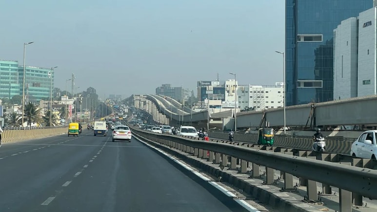 बेंगलुरु की मेट्रो है या रोलर कोस्टर? अजब-गजब ट्रैक का फोटो सोशल मीडिया पर वायरल, लोगों ने दिए ऐसे रिएक्शन्स