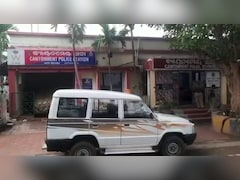 कटक के नामी स्कूल की बस में छात्रा से रेप का प्रयास, ड्राइवर के खिलाफ लोगों का फूटा गुस्सा