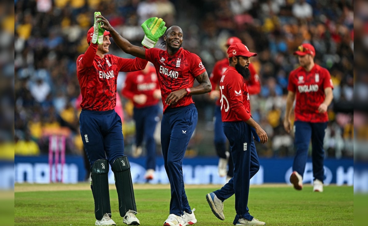 Spinners In Focus As England, Pakistan Eye Crucial Super Eights Points