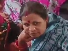 इंसानियत शर्मसार! बेड तक नसीब नहीं, ओडिशा के अस्पताल में नसबंदी के बाद फर्श पर लिटाई गईं 20 महिलाएं