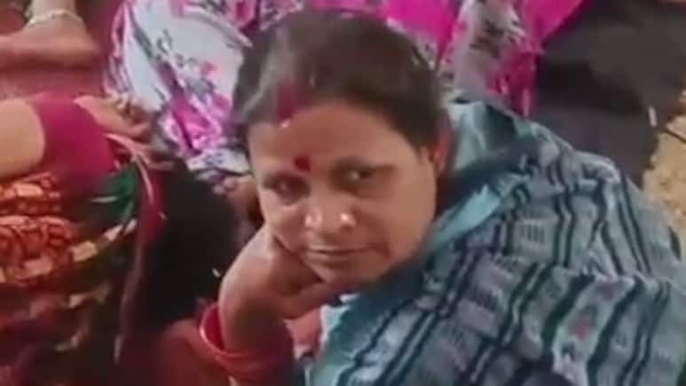 इंसानियत शर्मसार! बेड तक नसीब नहीं, ओडिशा के अस्पताल में नसबंदी के बाद फर्श पर लिटाई गईं 20 महिलाएं