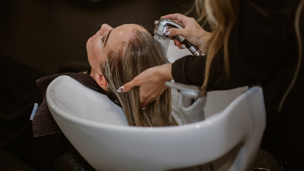 Learn key differences between a hair mask and a conditioner before your next purchase Learn key differences between a hair mask and a conditioner before your next purchase