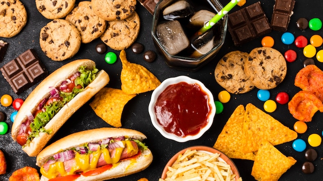 cigarettes food Healthy smoking hi-res stock photography and images Cigarettes Russes