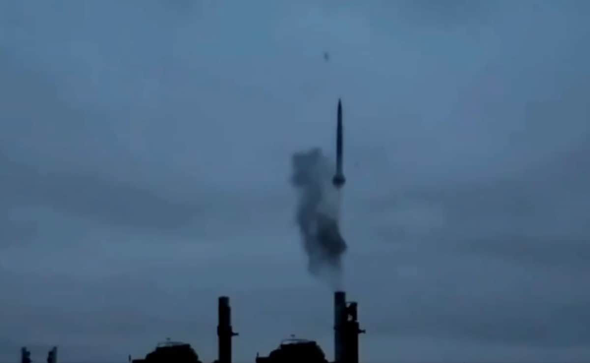 ये है ऑपरेशन सिंदूर में धूल चटाने वाली S-400 सुदर्शन मिसाइल, मारक क्षमता ऐसी कि दुश्मन थर्रा उठे