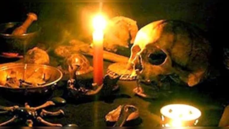 भाभी की तंत्र क्रिया से परेशान देवर पुल&zwj;िस के पास पहुंचा, बोला- घर में रहना मुश्&zwj;क&zwj;िल हो गया&nbsp;