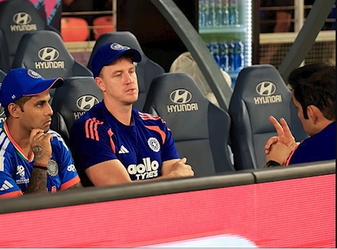 करारी हार के बाद एक्शन में गौतम गंभीर, अगले मैच में कटेगा Abhishek Sharma का पत्ता? कप्तान और गेंदबाजी कोच से की बात