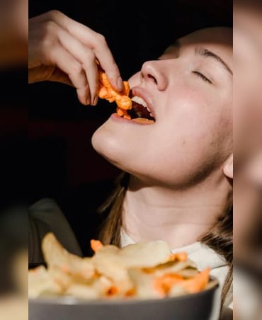 Tips To Curb Late-Night Cravings