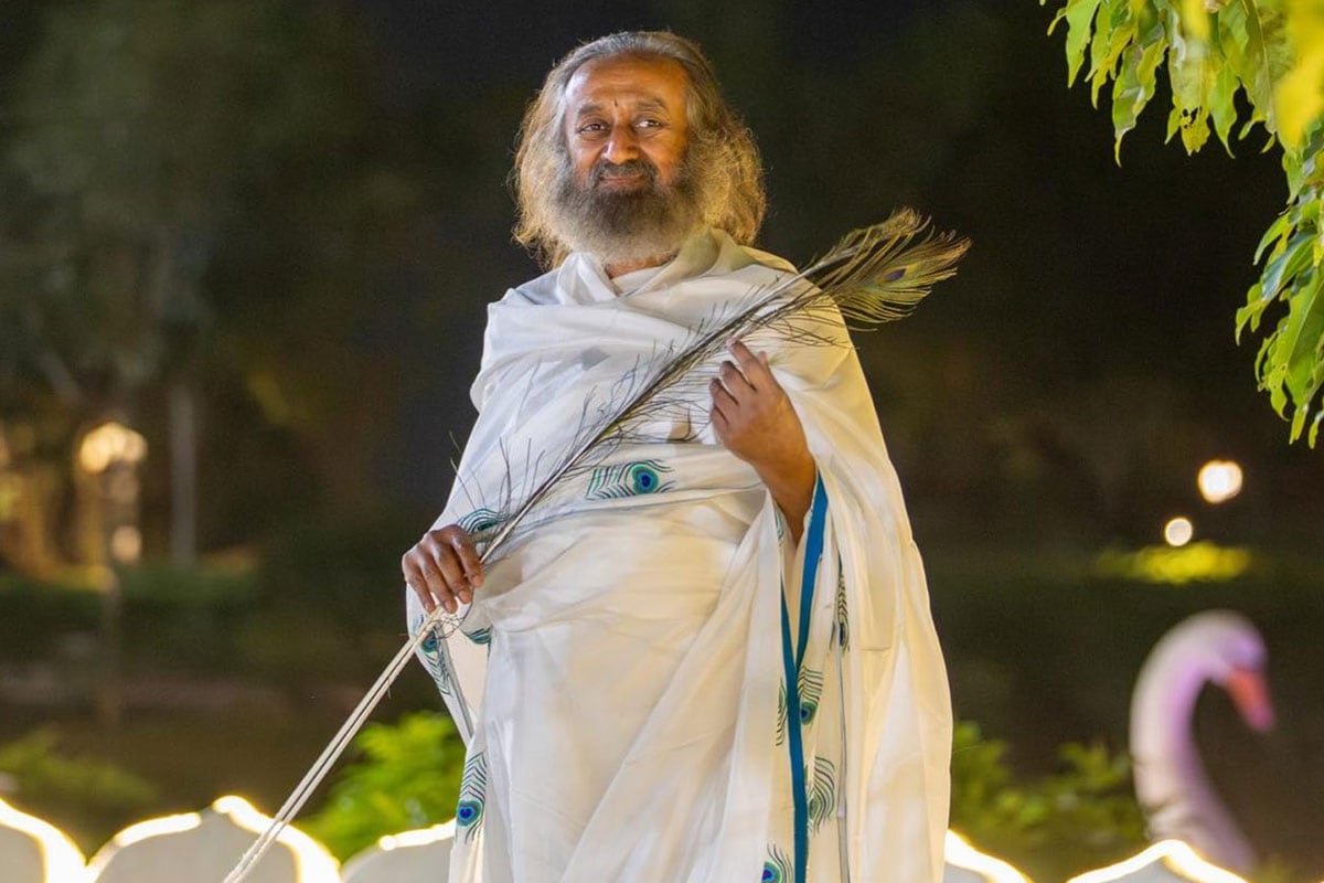 Shift Your Mindset: Sri Sri Ravi Shankar's Guide to Overcoming Negative Thoughts
