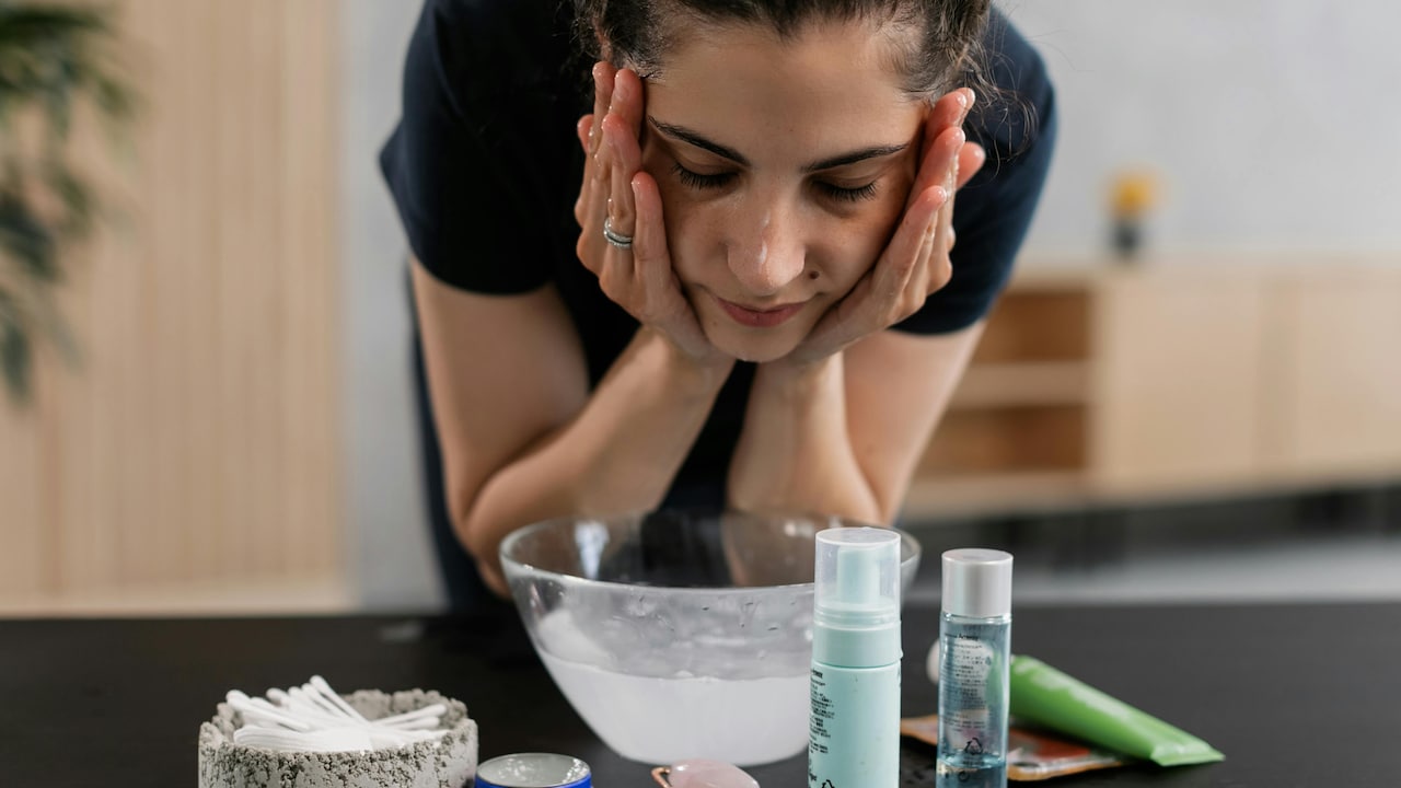 5 Best Neem Face Washes for Pimple Control and Clear Skin