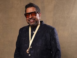 Shankar Mahadevan Hangs Out With "Musicians From All Over The World" At Pre-Grammy Party, See Pics