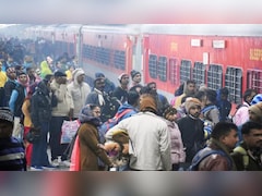 ट्रेन के कितना लेट होने पर मिलता है टिकट का पूरा रिफंड? IRCTC से पैसे वापस कैसे पाएं, जानें नियम