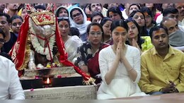 एक्ट्रेस मेधा शंकर पहुंचीं महाकाल के दर, भस्म आरती में लिया बाबा का आशीर्वाद