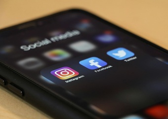 ऑस्ट्रेलिया के बाद यूरोप का ये देश लगा रहा बच्चों के लिए सोशल मीडिया पर बैन, आखिर क्यों लग रहा प्रतिबंध?