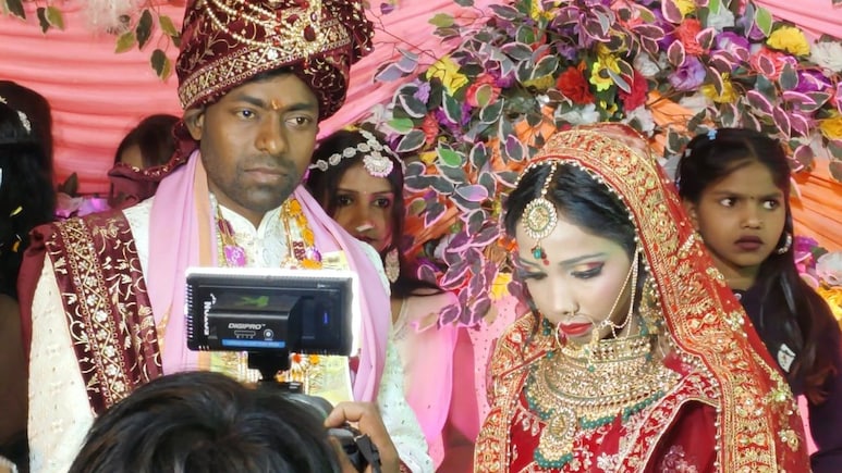 Firing on Bride: नवरदेवासमोरच नवरीवर लग्नाच्या मांडवात गोळीबार! घटनेचा थरकाप उडवणारा VIDEO