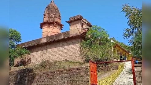 प्राचीन लक्ष्मी नारायण मंदिर की मूर्तियां खंडित, आक्रोश में हिंदू संगठनों ने किया चक्काजाम