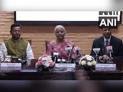 'सोने-चांदी के बढ़ते आयात पर नो टेंशन', वित्त मंत्री ने गोल्ड-सिल्वर के दाम बढ़ने का कारण भी बताया