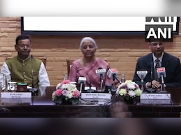 'सोने-चांदी के बढ़ते आयात पर नो टेंशन', वित्त मंत्री ने गोल्ड-सिल्वर के दाम बढ़ने का कारण भी बताया