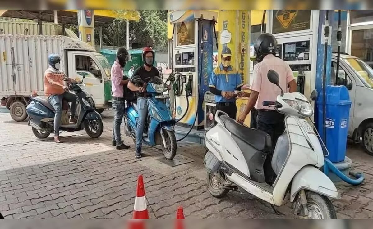 क्&zwj;या रूस से तेल खरीदना बंद करने से महंगा हो जाएगा पेट्रोल-डीजल?