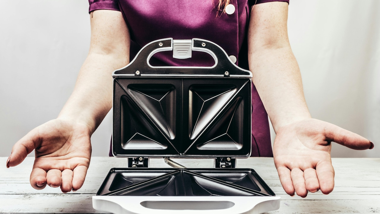 Sandwich Maker vs Panini Press: 7 Key Differences And What You Should Buy Sandwich Maker vs Panini Press: 7 Key Differences And What You Should Buy