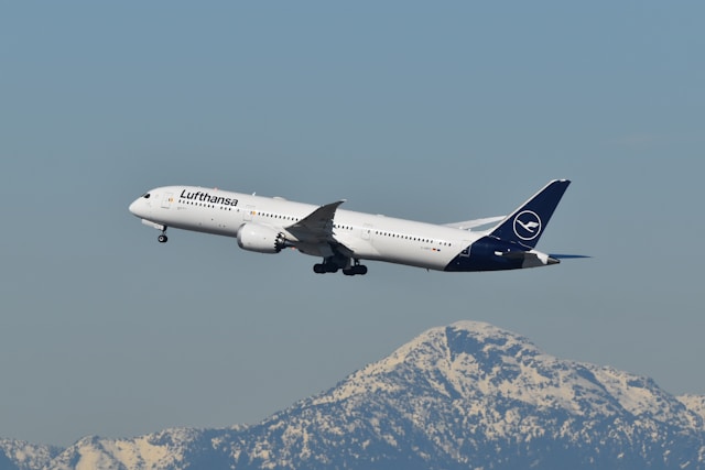 500 Lufthansa Passengers Trapped Overnight On Planes At Munich Airport