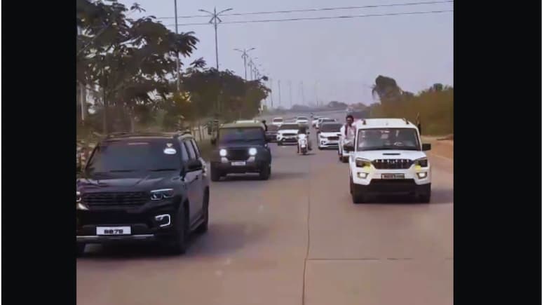 Dombivali News : ठाणे-डोंबिवलीतील मानकोली उड्डाणपुलावर नागरिकांच्या जीवाशी खेळ; भाजप नेत्याने शेअर केला Video