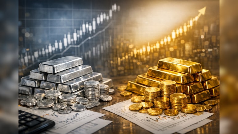Gold-Silver Prices: चांदी 2.52 तो सोना हुआ 1.56 लाख पार, एक्सपर्ट ने बताया कहां तक जा सकती हैं कीमतें?