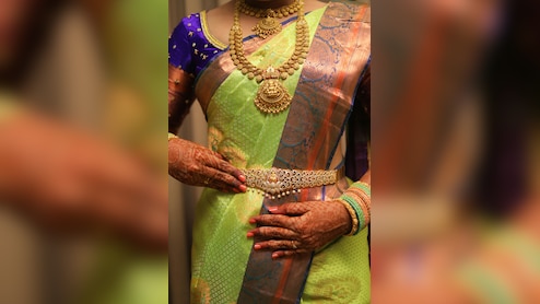 Saree Belt के ट्रेंडी डिजाइंस, सबकी निगाहें आप पर ठहर जाएंगी...