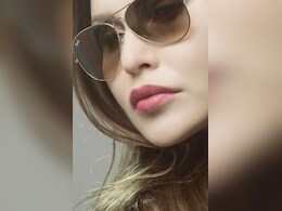 घर पर इस तरीके से बनाएं नेचुरल लिप बाम, गुलाब से कोमल हो जाएंगे होंठ