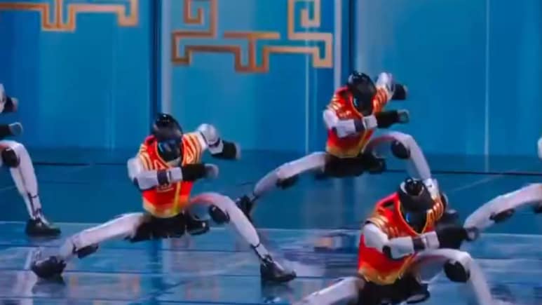 Viral Video: चीन में ह्यूमनॉइड रोबोट्स का धमाल, इंसानों जैसी Dance मूव्स ने चौंकाया