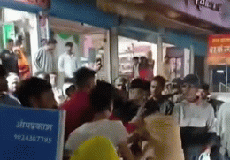 अजमेर में मंगलसूत्र लूट की कोशिश, महिला ने मचाया शोर तो पब्लिक ने आरोपी को चप्पलों से पीटा