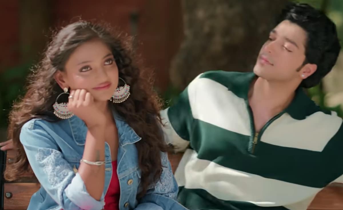 महाकुंभ वाली मोनालिसा के 'दिलजानिया' ने उड़ाया गर्दा, कजरारी आंखों वाली वायरल गर्ल का सॉन्ग एक करोड़ के पार