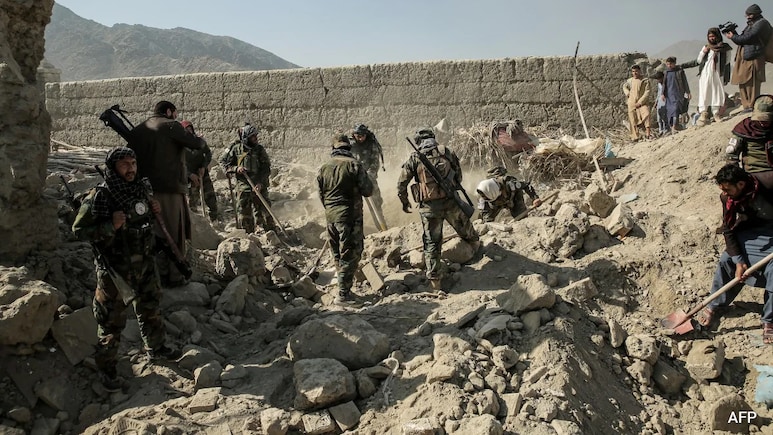 Afghanistan Attacks Border Posts, Claims Dozens Killed, Pakistan Hits Back