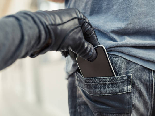 मोबाइल चोरी होने पर तुरंत लें ये 5 एक्शन! नहीं होगा नुकसान