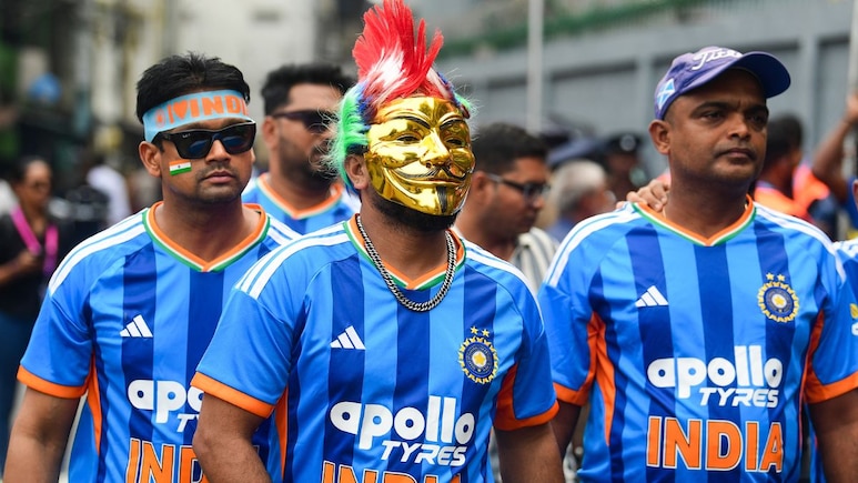 'जीतेगा भाई जीतेगा, हिंदुस्तान जीतेगा', कोलंबो स्टेडियम के बाहर भारतीय फैंस का जोश हाई- Photos