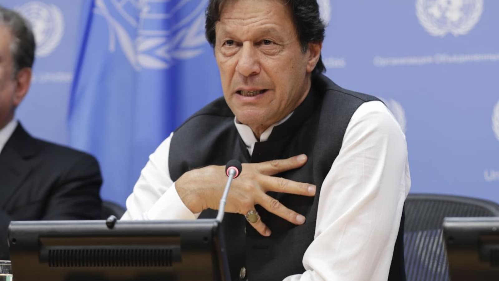 Sunil Gavaskar And Kapil Dev Among 21 Ex-Captains Appealing For Imran Khans Treatment