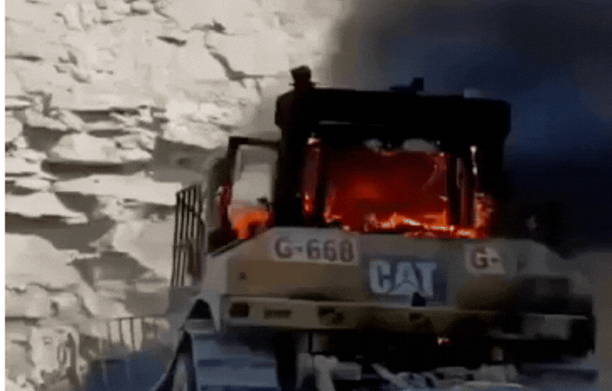 VIDEO: डोजर मशीन में लगी भीषण आग, ड्राइवर गंभीर रूप से झुलसा, अस्पताल में भर्ती