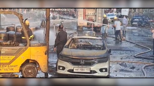 फरीदाबाद के इंडस्ट्रियल एरिया में भीषण आग, केमिकल ड्रम ब्लास्ट में दो की मौत