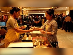 Gold-Silver: 11% की तेजी के साथ भागा सोना-चांदी ETF, निवेशक देखते रह गए, अब पैसा लगाएं? क्या बोले एक्सपर्ट