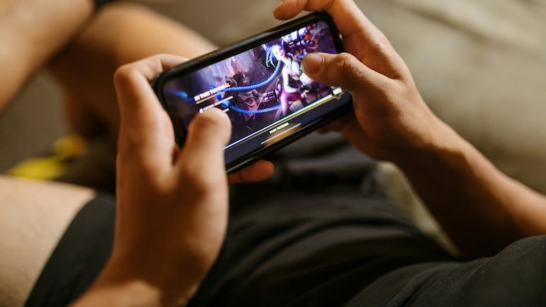 More Than A Game: Virtual Boyfriends Win Hearts In China