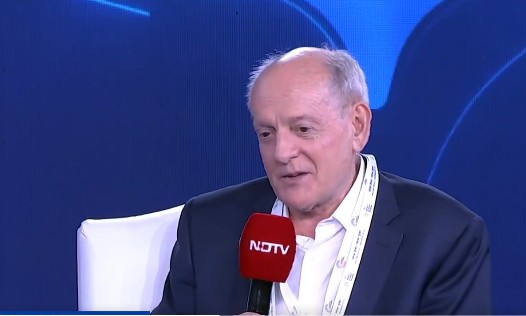 AI खुद सोचने लगीं तो क्या होगा? स्टुअर्ट रसेल ने बताया इंसानियत के लिए कैसे है यह खतरा