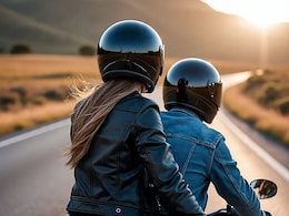 क्या आपका बॉयफ्रेंड बाइक लवर है? इस वेलेंटाइन डे को बनाएं खास, गिफ्ट करें ये 5 परफेक्ट चीजें