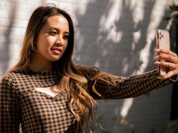 आपकी एक फोटो खोल सकती है आपके घर का राज! क्या आप भी कर रहे हैं यह बड़ी गलती?