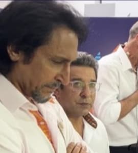 Wasim Akrams Reaction Viral As England All But Crush Pakistans T20 World Cup Semi-Final Dreams